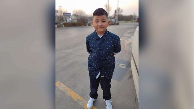 Xả súng trường tiểu học ở Mỹ: Người mẹ vừa gặp con đã âm dương cách biệt, phụ huynh xót thương nữ giáo viên bạc mệnh-7