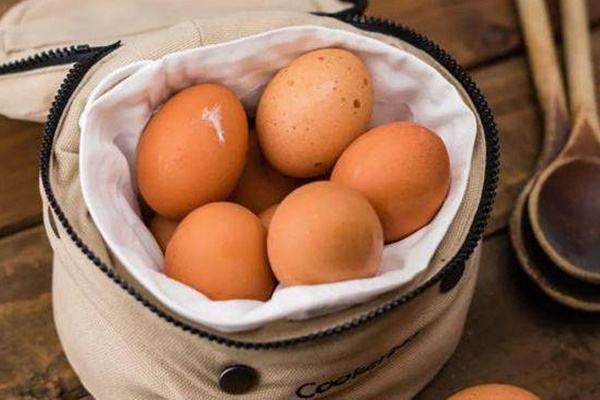 2 sai lầm khi luộc trứng gà có thể gây ngộ độc, nhiều gia đình Việt cũng mắc phải-1