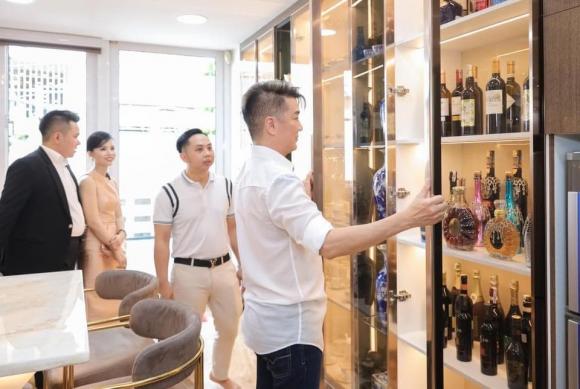 Đàm Vĩnh Hưng khoe cận cảnh từng góc trong dinh thự tiền tỷ, ai nhìn cũng phải xuýt xoa vì độ xa xỉ và giàu sang-6
