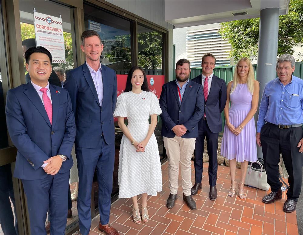 Giống Hà Tăng, Linh Rin sắp làm dâu hào môn nhưng chỉ giản dị diện lại đồ cũ-12