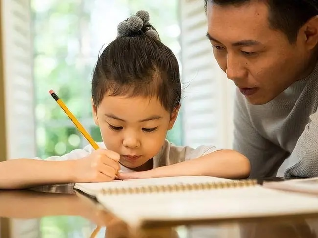 Những đứa trẻ có triển vọng tương lai thuộc THỨ HẠNG này trong lớp: Bất ngờ nhất là kiểu số 3, nhiều cha mẹ khấp khởi mừng thầm-2