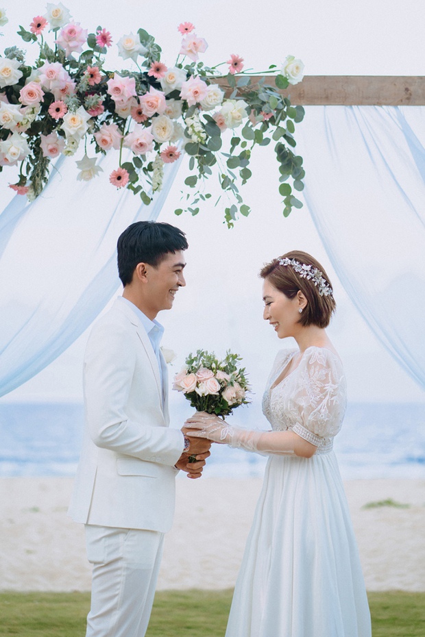 Khương Ngọc: Nhiều năm sống kín tiếng và đám cưới bất ngờ ở tuổi 38-8
