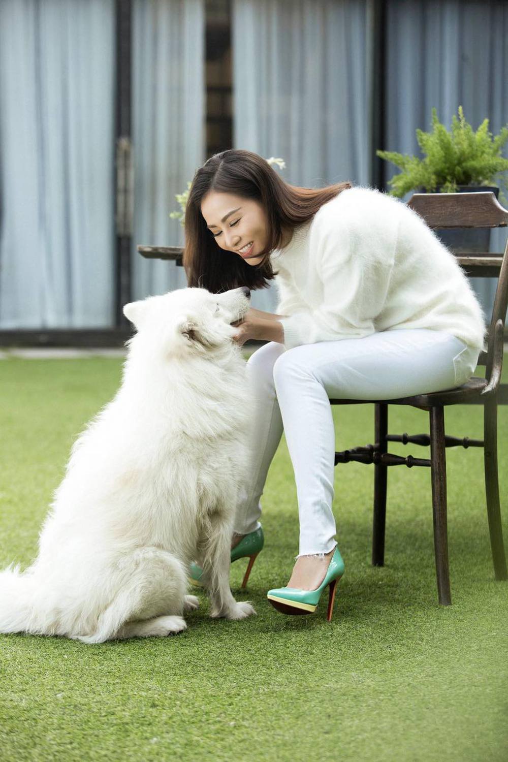 Cuộc sống của Thu Minh tuổi 45: Theo chồng định cư Singapore, đẹp tới mức bị nghi thẩm mỹ-11