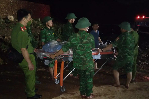 Hà Nội: Cặp vợ chồng cùng 2 con nhỏ tử vong bất thường trong căn hộ chung cư cao cấp-3