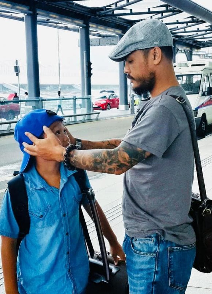 Con trai của cố nhạc sĩ Trần Lập: Mới tốt nghiệp cấp 3, đường nét khuôn mặt ngày càng giống bố-3