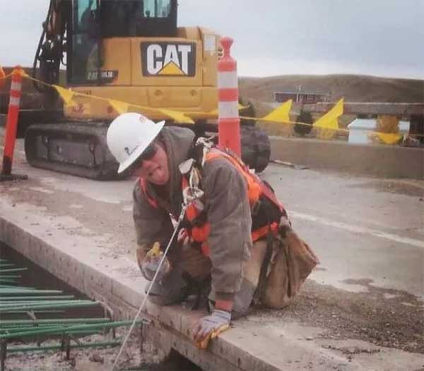 Mất nửa thân dưới sau tai nạn, chàng trai phục hồi thần kỳ và viết nên câu chuyện tình đẹp như mơ với bạn gái-1