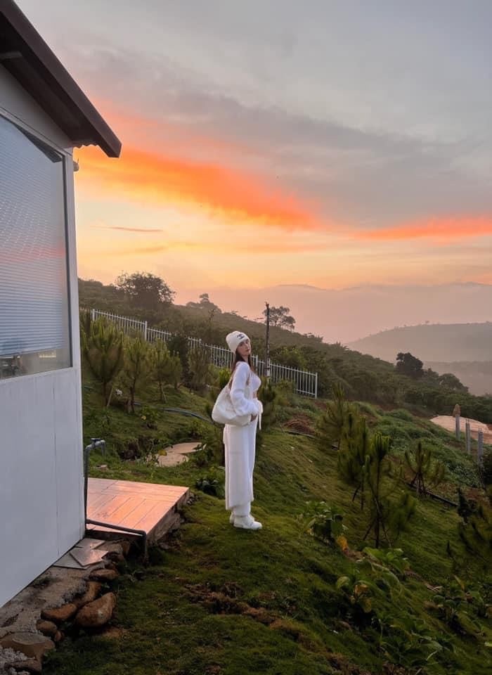 Giữa bão dư luận, Ngọc Trinh gửi lời cảm ơn tới người hâm mộ: Cố gắng không để mọi người thất vọng-2