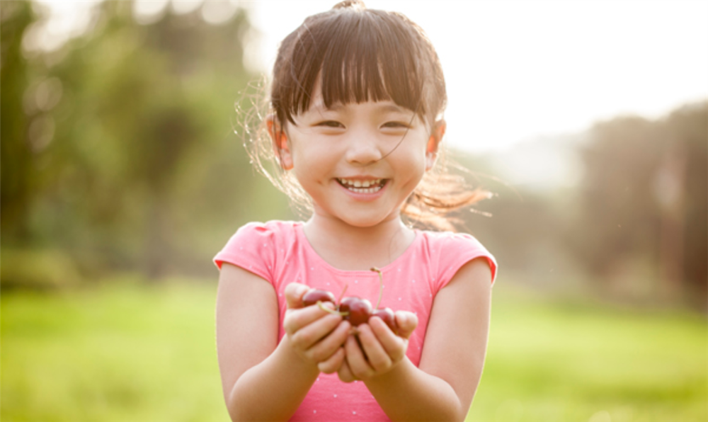 Đứa trẻ 3 tuổi được yêu cầu đeo niềng răng 24 giờ/ngày, cần thiết hay không?-1