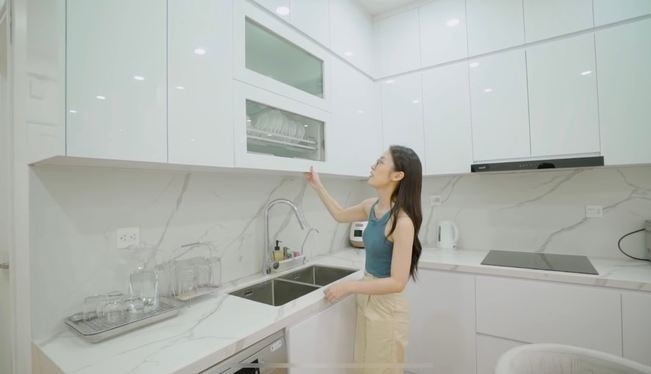 Khám phá căn hộ 100m2 của Khánh Vy - MC trẻ nhất Đường lên đỉnh Olympia-7