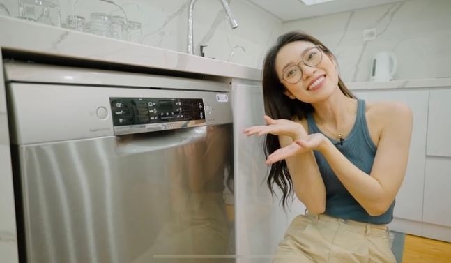 Khám phá căn hộ 100m2 của Khánh Vy - MC trẻ nhất Đường lên đỉnh Olympia-8