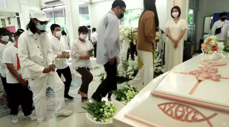 Dư luận Thái dậy sóng vì vụ sao Chiếc lá cuốn bay tử nạn đầy uẩn khúc-3