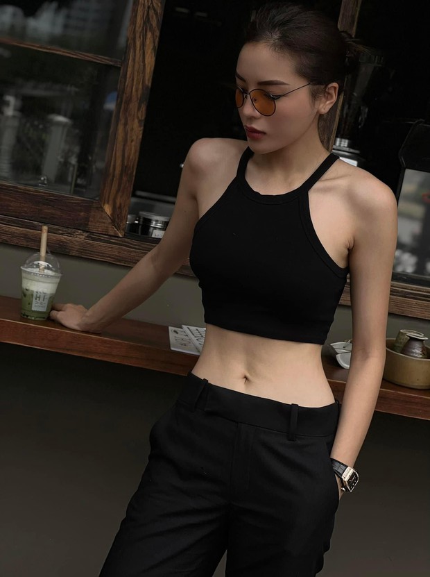 Hoa hậu Kỳ Duyên chăm chỉ mặc crop top khoe vòng eo con kiến nóng bỏng-5