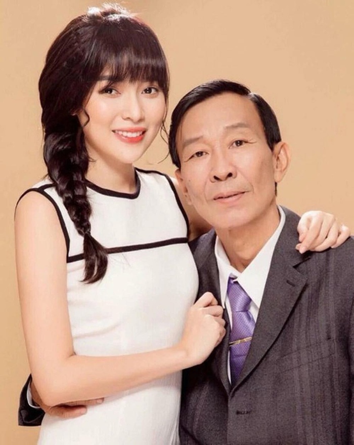 Tuổi thơ đầy sóng gió của Cao Thái Hà mà ít ai biết đến: Ba mẹ ly hôn, gia đình phá sản-3