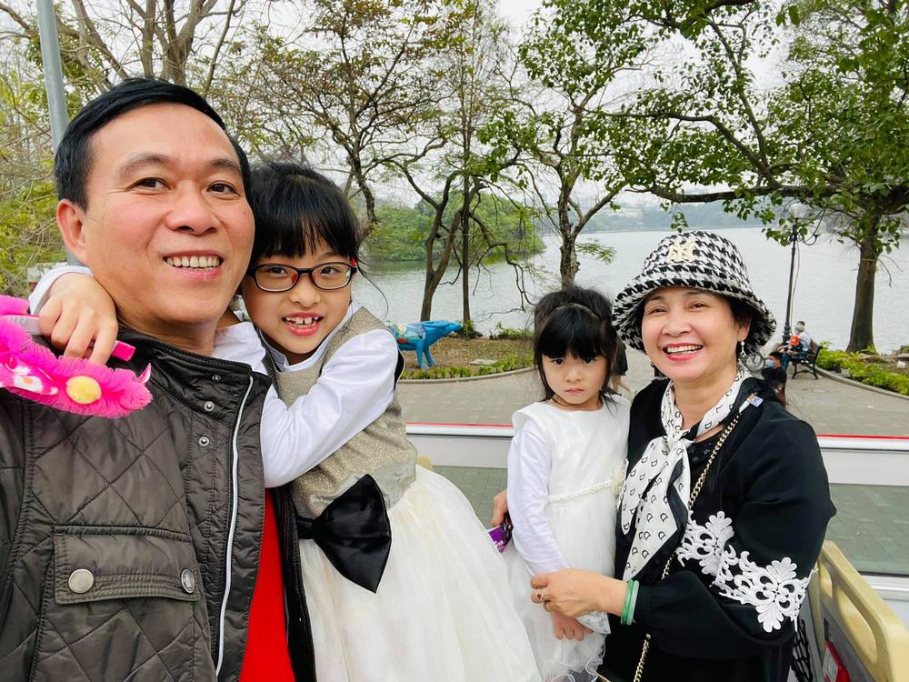 Mẹ chồng Lan Hương: Tình yêu bền bỉ hơn 40 năm với ông xã và cuộc sống viên mãn tuổi 61-8