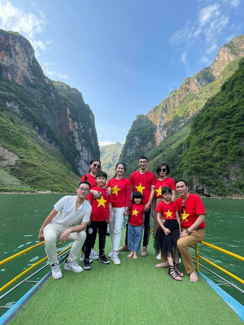 Mẹ chồng Lan Hương: Tình yêu bền bỉ hơn 40 năm với ông xã và cuộc sống viên mãn tuổi 61-7