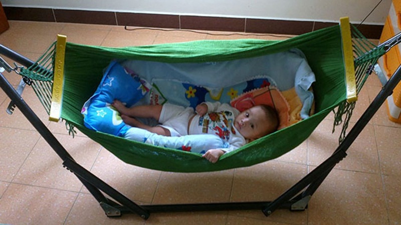 Có nên cho trẻ sơ sinh nằm võng không? Lý do tại sao?-2