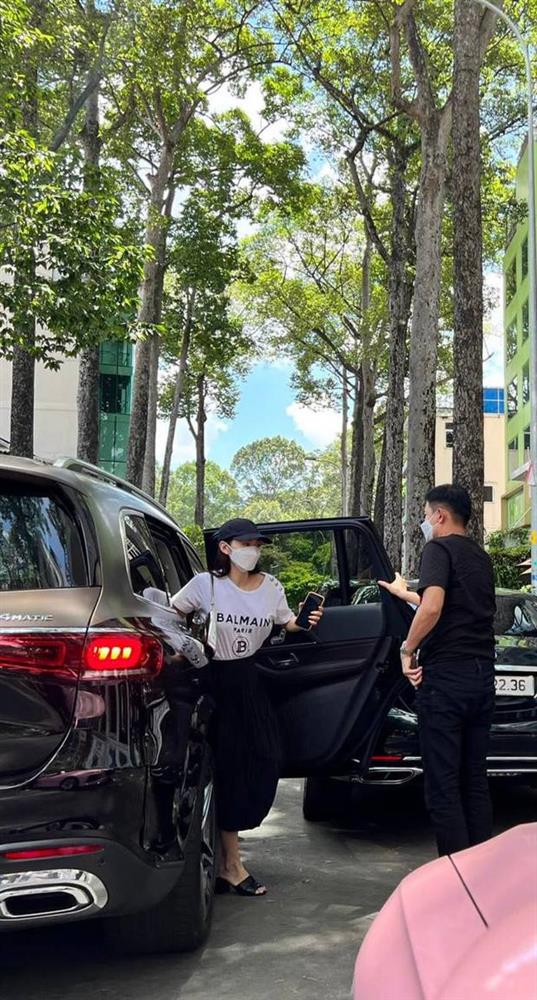 Bắt gặp Minh Hằng được ông xã tận tình chăm sóc, đưa đón trước ngày cử hành hôn lễ-1