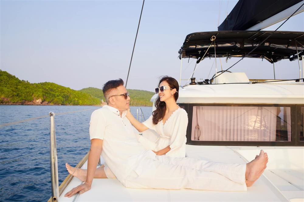 Làm dâu gia đình danh giá: Jennifer Phạm xuất sắc làm vợ làm mẹ, vẫn không giã từ showbiz-5