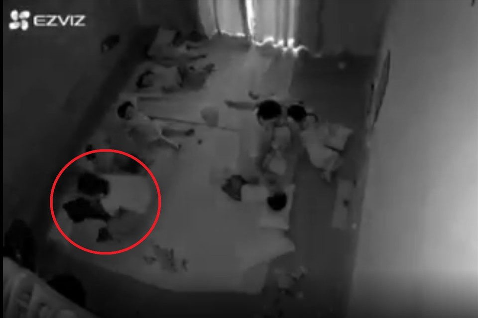 Kết quả xác minh, xử phạt với cô giáo mầm non trùm túi nylon lên đầu cháu bé ở Yên Bái-1