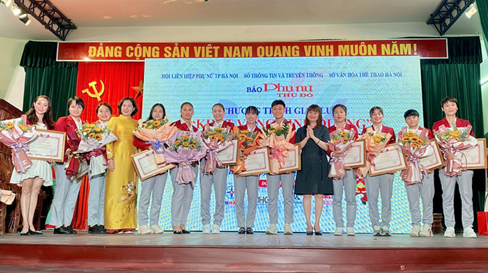 Giao lưu Khát vọng vinh quang”: Biểu dương 54 nữ HLV, VĐV tiêu biểu của đoàn thể thao Hà Nội-4
