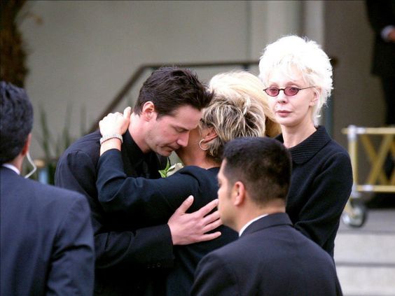 Ngôi sao tử tế nhất hành tinh” Keanu Reeves: Người đàn ông đi qua nhiều thập kỷ cô đơn cho đến khi gặp được người phụ nữ cứu rỗi cuộc đời-11