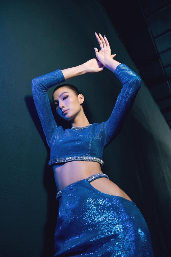 Đụng váy cut out khoét hông táo bạo, Kỳ Duyên và Hoàng Thùy khoe body nóng bỏng đẹp hút hồn-7