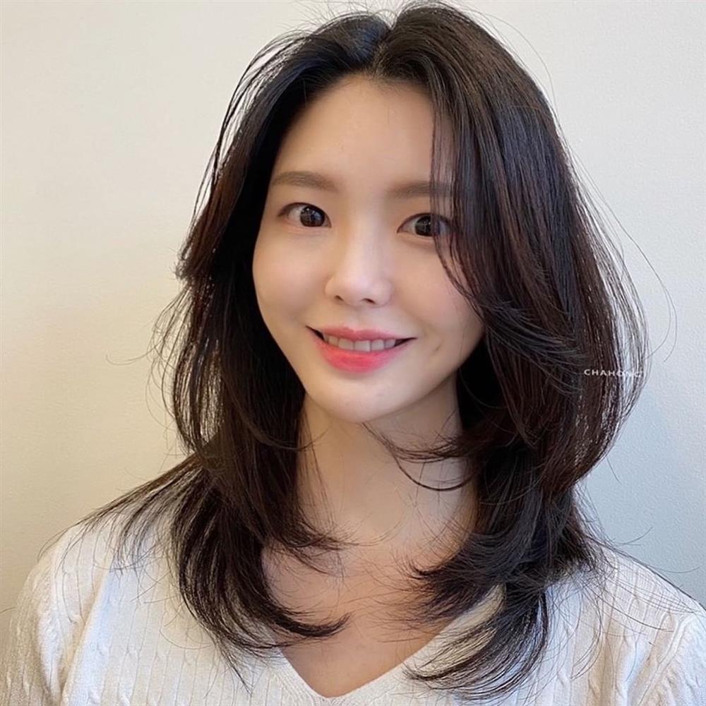 4 kiểu tóc ngang vai cho chị em ngoài 30 tuổi: Chuẩn thanh lịch, trẻ trung hơn cả tóc ngắn-4