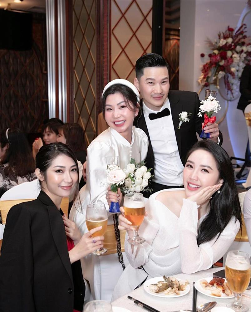 Cuộc sống đối lập của hai công chúa nhạc teen Vpop một thời: Bảo Thy viên mãn bên chồng lớn tuổi, Khổng Tú Quỳnh trầm lặng sau đổ vỡ chuyện tình 8 năm-1