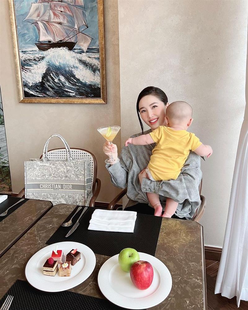 Cuộc sống đối lập của hai công chúa nhạc teen Vpop một thời: Bảo Thy viên mãn bên chồng lớn tuổi, Khổng Tú Quỳnh trầm lặng sau đổ vỡ chuyện tình 8 năm-6