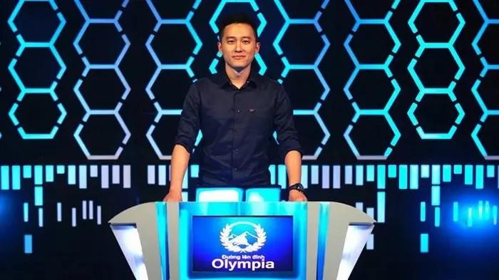 Chân dung vợ kín tiếng của MC đình đám Olympia-1