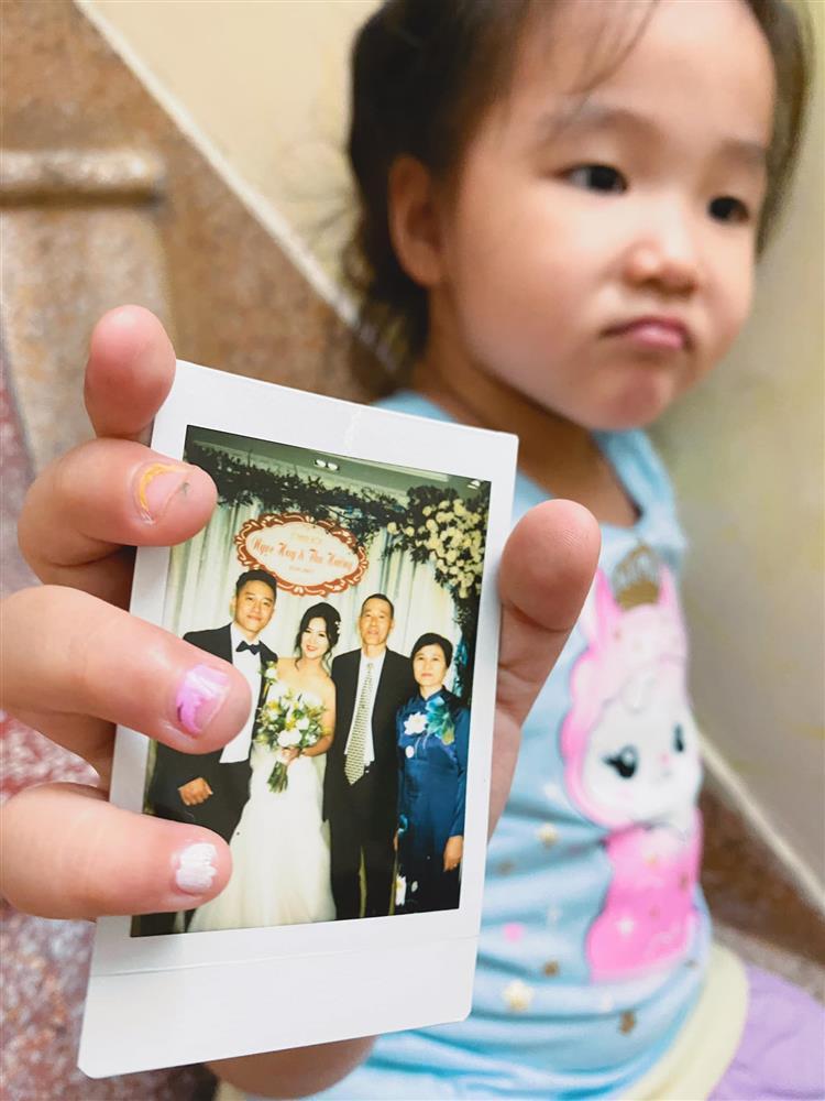 Chân dung vợ kín tiếng của MC đình đám Olympia-2