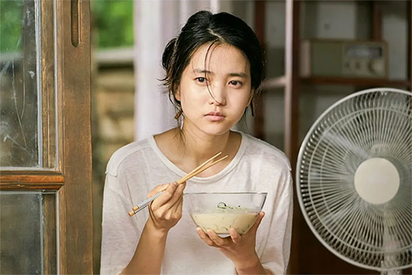 Đi làm mang theo cơm trưa, một ngày cầm nhầm hộp cơm của chồng, mở ra tôi khóc-2