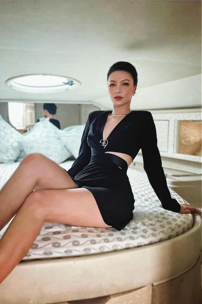 MC Minh Hà gia nhập đường đua bikini, body săn chắc không chút mỡ thừa chiếm spotlight-9