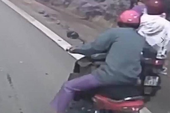 Người hùng kể phút đuổi theo cứu 3 người đi xe máy mất phanh khi đổ đèo Tam Đảo