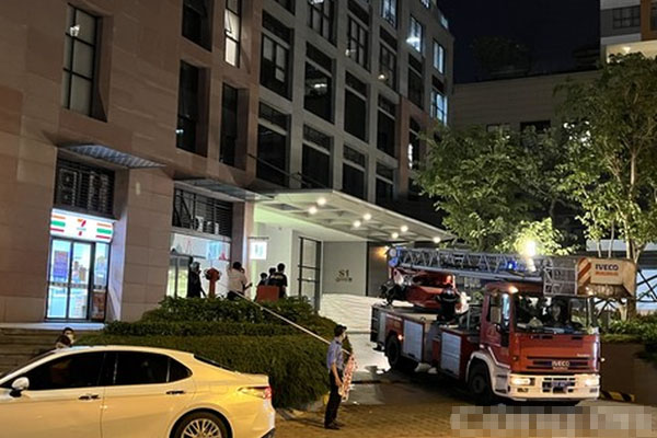 Người đàn ông tử vong khi rơi từ tầng 11-2