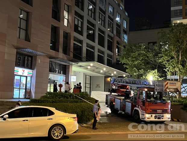 TP.HCM: Thanh niên rơi từ tầng 22 chung cư sau khi cãi nhau với bạn gái-1