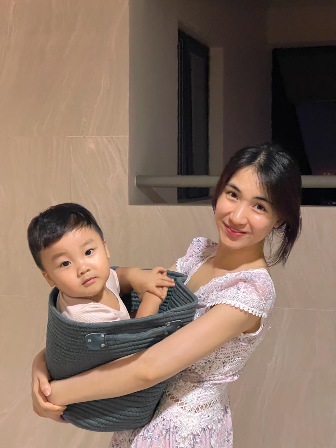 Hội mẹ đơn thân cực phẩm” của Vbiz: Hòa Minzy nhan sắc ngày càng lên hương, Phạm Quỳnh Anh mạnh mẽ hơn sau đổ vỡ-14