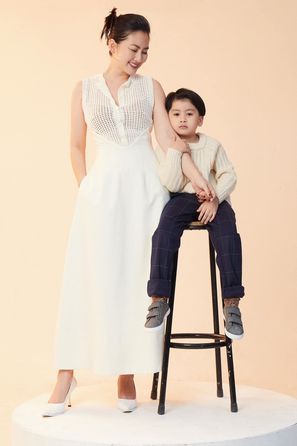 Hội mẹ đơn thân cực phẩm” của Vbiz: Hòa Minzy nhan sắc ngày càng lên hương, Phạm Quỳnh Anh mạnh mẽ hơn sau đổ vỡ-8