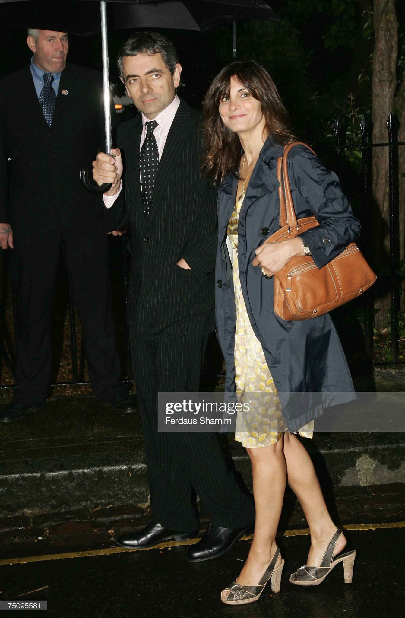 Vua hài Mr. Bean Rowan Atkinson: Vứt bỏ hôn nhân hơn nửa đời người trong vòng 65 giây, để đi theo tiếng gọi tình yêu-13