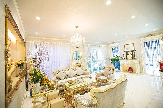 Ngôi nhà bình thường của nữ ca sĩ tiêu tiền không đếm: Không gian xanh mướt, phòng ăn xây cả bể cá-11