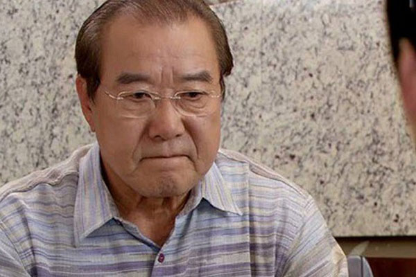 Con trai nằm viện, tôi hỏi vay bố vợ 50 triệu ai ngờ ông bắt phải trả cả gốc lẫn lãi-2