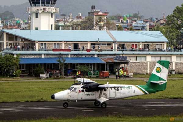 Đã xác định được vị trí rơi máy bay chở 22 người ở Nepal-1