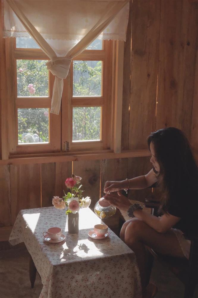 Ngôi nhà trên đỉnh núi mây phủ, ngập tràn hương sắc hoa-34