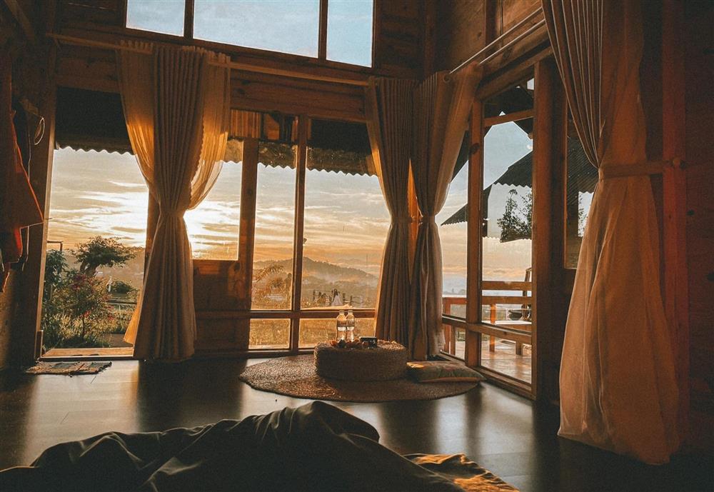 Ngôi nhà trên đỉnh núi mây phủ, ngập tràn hương sắc hoa-48