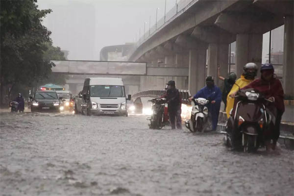 Bộ trưởng Trần Hồng Hà: Mưa lớn vào một thời điểm thì không hệ thống nào chống chịu được-4
