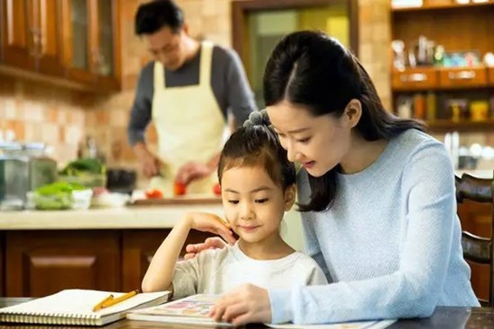 Có 4 điều cực quan trọng cha mẹ cần nhớ kỹ khi nuôi dạy con gái: Lớn lên con thông minh hơn người, hạnh phúc trọn đầy