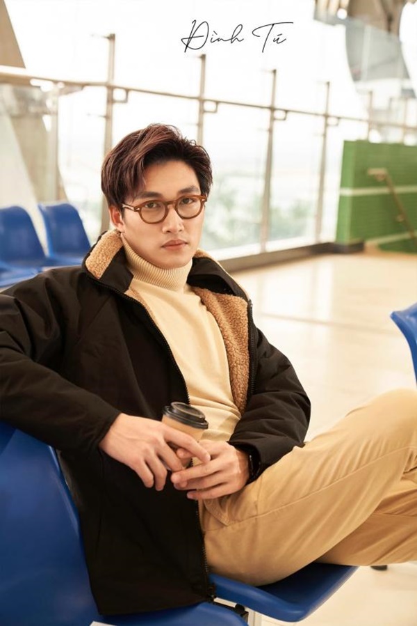 Đình Tú bất ngờ khoe ảnh nắm tay tình tứ ai đó, dân tình tò mò đoán đã có tình mới sau chia tay Hương Giang?-4