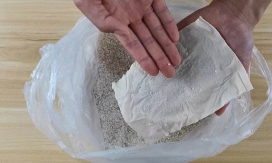 Gạo có ngon hay không chỉ cần dùng khăn giấy là biết, cả năm được ăn cơm dẻo thơm-4