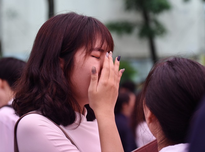 Những khoảnh khắc đẹp nhất mùa bế giảng 2022: Gửi năm tháng thanh xuân sẽ không bao giờ quay lại-7