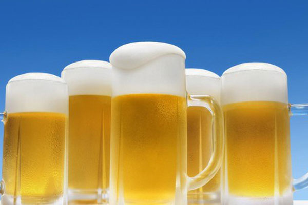 Singapore làm bia từ… nước tiểu-1